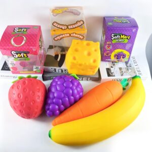 33 cm Extra-Large Carrot Squeeze Toy