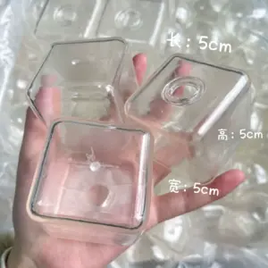 透明心形空心球皮，简约透明外观